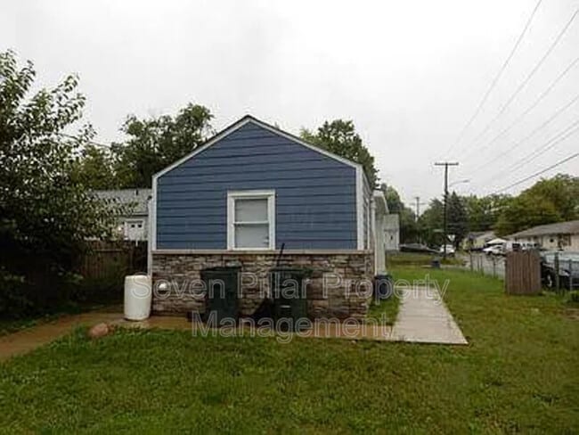 Building Photo - 2939 Grasmere Ave