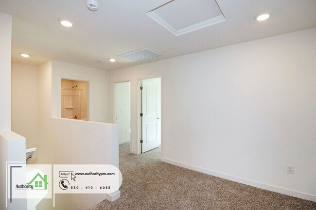 Building Photo - 845 Congaree Ln