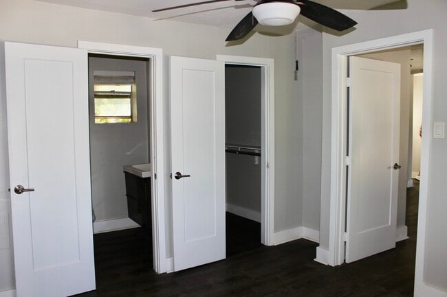 Building Photo - 6832 Avenue I