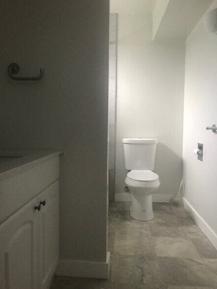 Bathroom - 1303 44th Ave SW