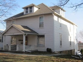 Building Photo - 1106 Ohio St