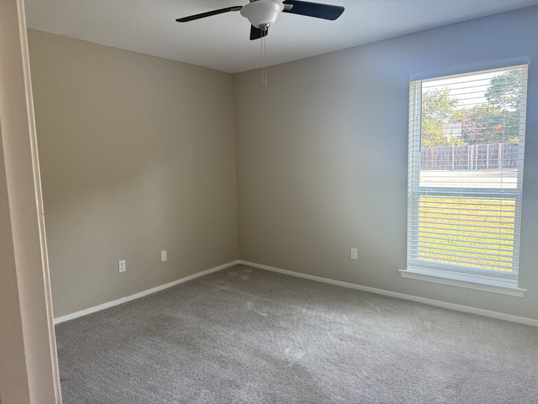 Building Photo - 1720 Richmond Dr