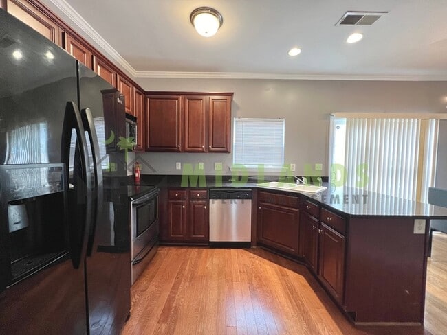 Building Photo - 248 Merchants Dr