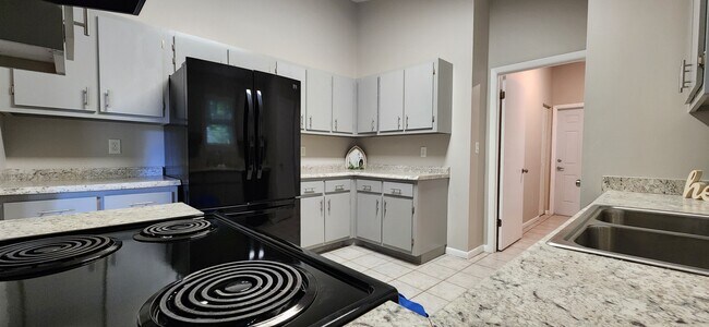 Building Photo - 3002 NW 76th Terrace