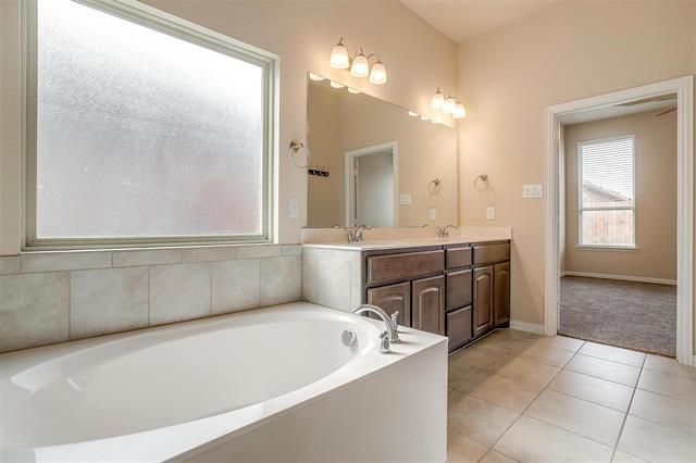 Building Photo - 205 Mineral Point Dr