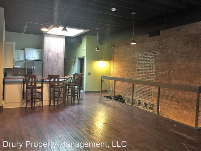 Building Photo - 2 br, 1 bath House - 311 Park Central West #B