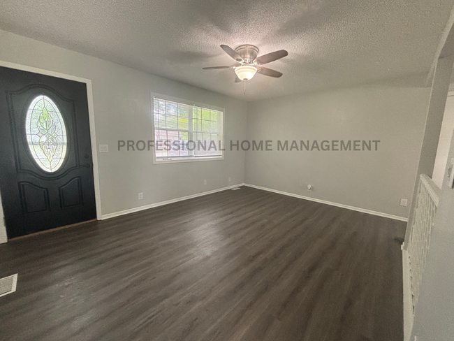 Building Photo - Welcome to your beautifully renovated 4-be...