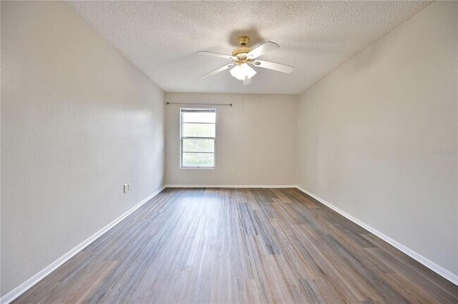 Building Photo - 14325 Hanging Moss Cir