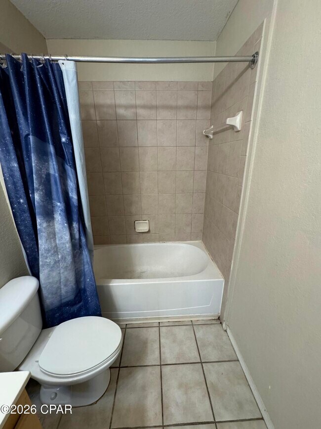 Building Photo - 303 Lighthouse Rd