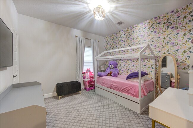 Building Photo - 1815 Longcroft Ln