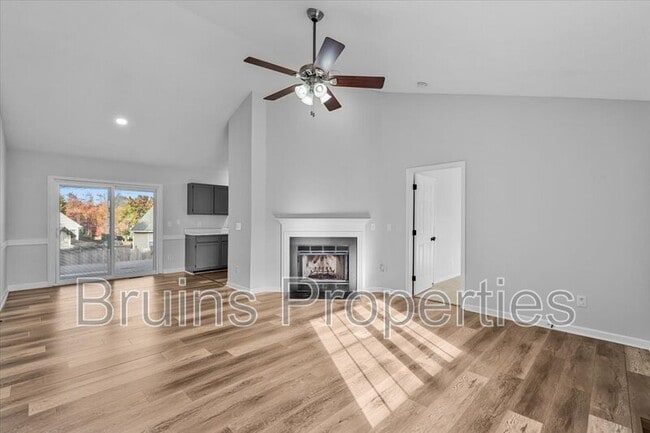 Building Photo - 3011 Butterwood Dr