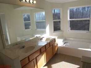 Building Photo - Spacious Ranch Home with Finished Lower Level in Herculaneum