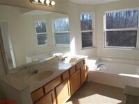 Building Photo - Spacious Ranch Home with Finished Lower Level in Herculaneum