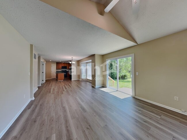 Building Photo - 1205 Emery Ridge Dr