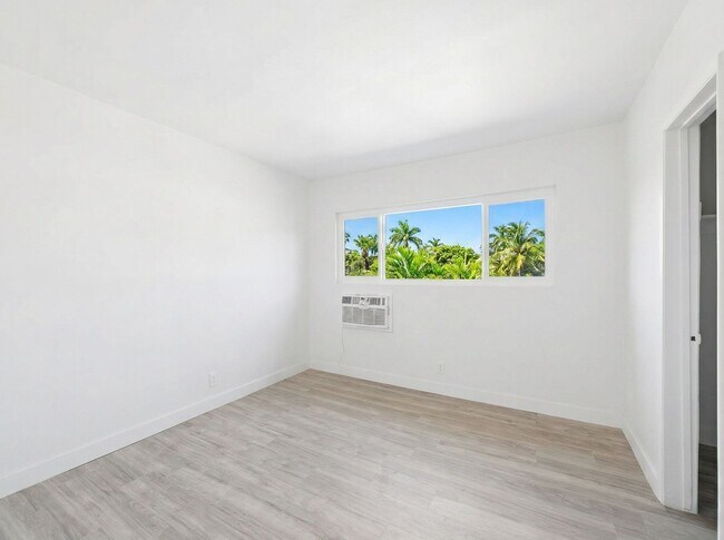 Building Photo - 6828 Fulton Ave