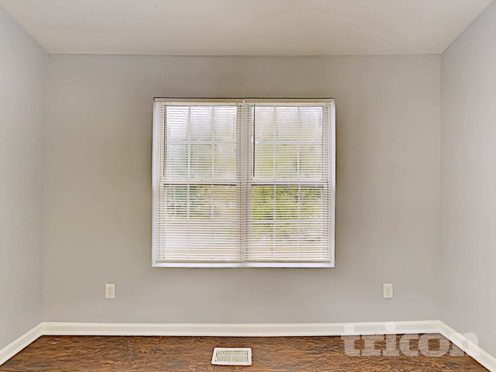 Building Photo - 2331 Sandspring Dr SW