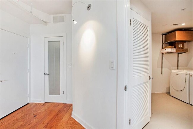 Building Photo - 199 14th St NE