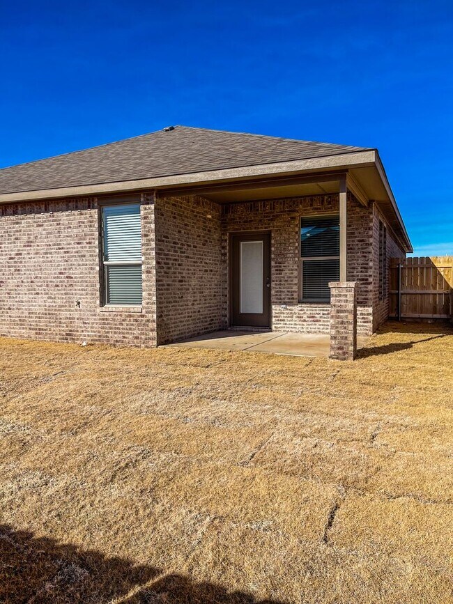 Building Photo - 4 bed 2 bath 2 car garage Frenship ISD!