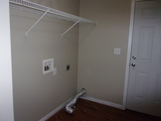 Building Photo - Downtown Rock Hill 3 Bedroom 2 Bath Updated Home