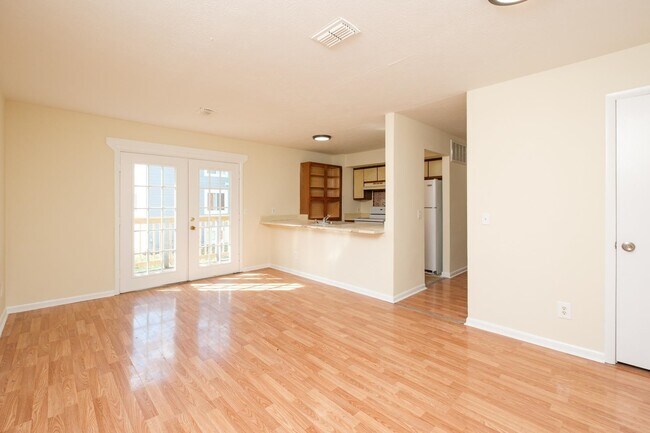 Building Photo - 40 South Ave