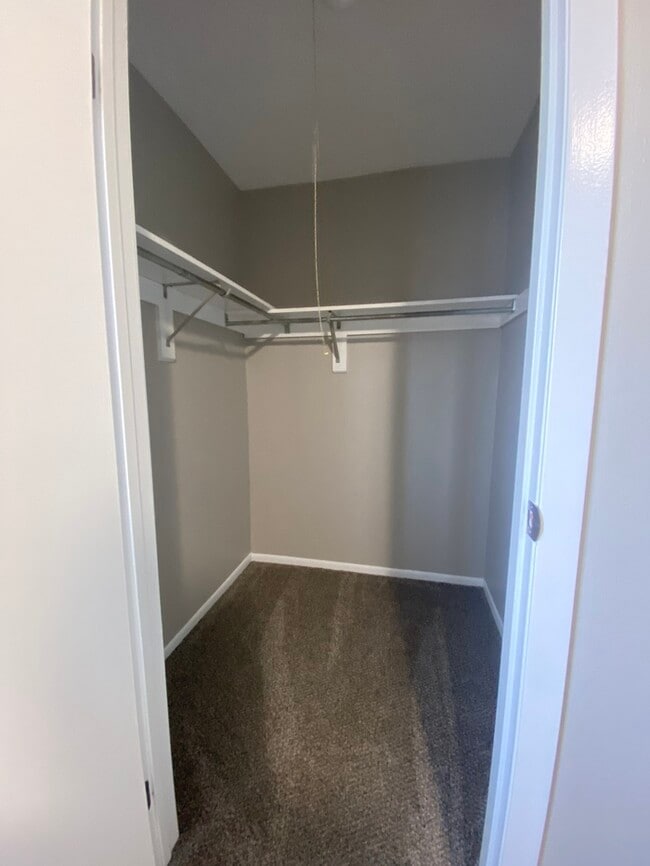 Building Photo - 2 bedroom townhome in Dublin Schools