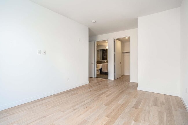 Building Photo - 255 Brunswick St