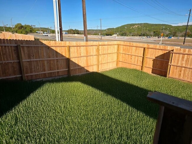 Building Photo - 3214 Glacier Blf