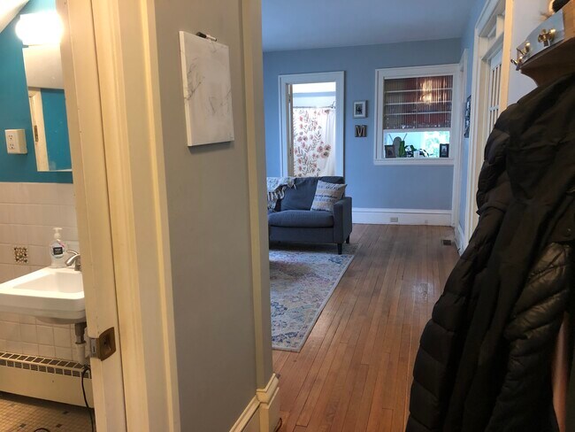 Building Photo - 130 College Ave NE