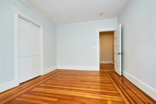 Building Photo - 5 Albion St