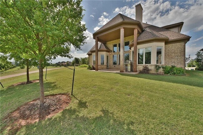 Building Photo - 16828 Little Leaf Ln
