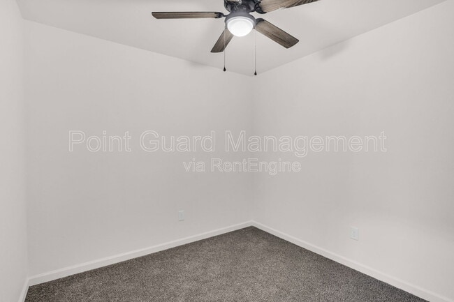 Building Photo - 955 Leroy St