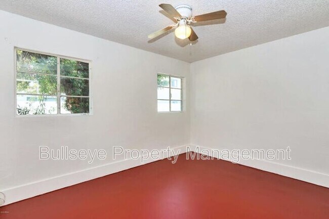 Building Photo - 2917 N 19th Ave