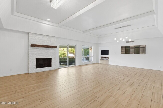 Building Photo - 7352 E Valley Vista Dr