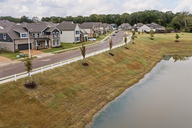 Building Photo - 531 Laurel Pk Dr