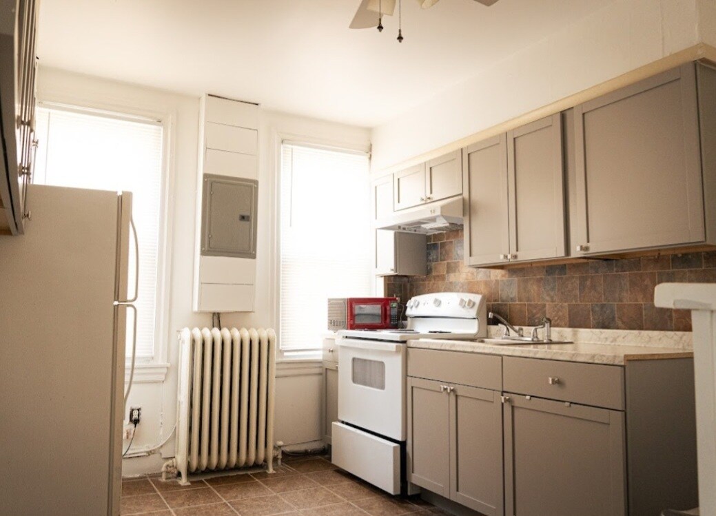 Building Photo - 5415 Diamond St