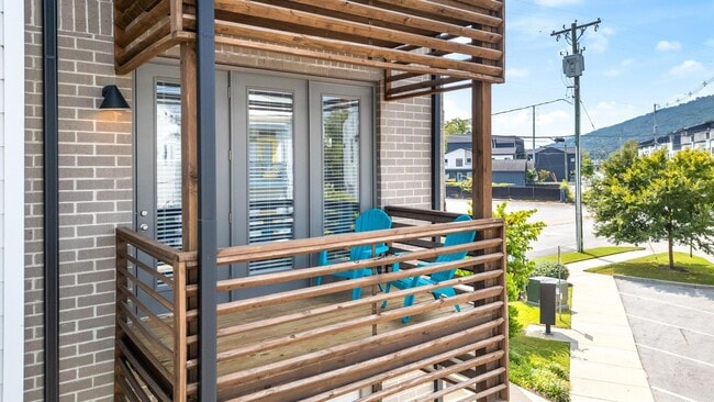 Building Photo - Fully furnished 1 bedroom!