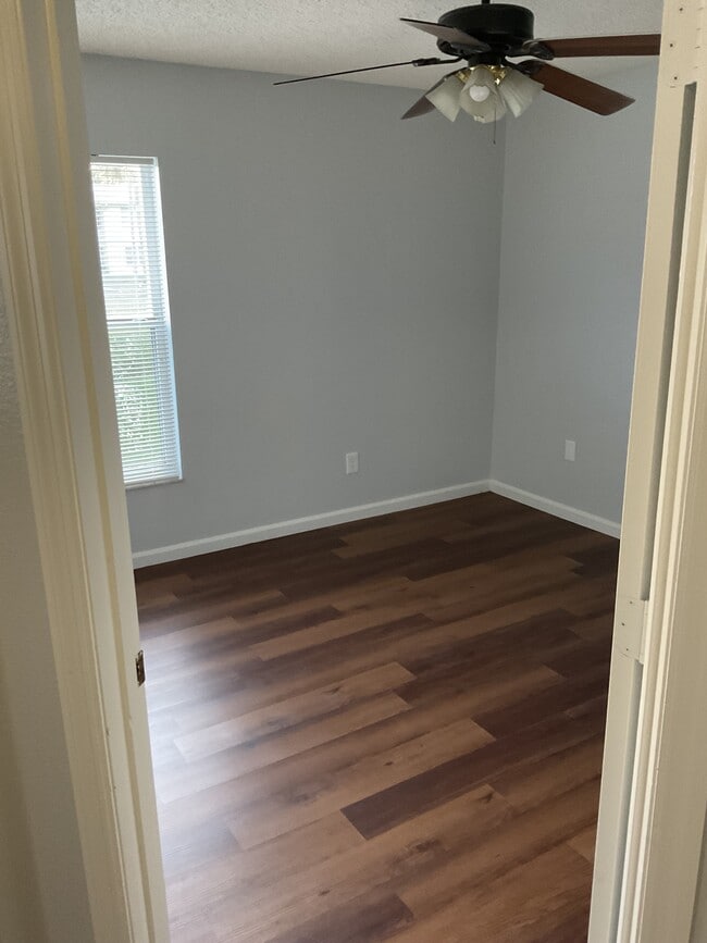 Building Photo - 4912 Aventura Blvd