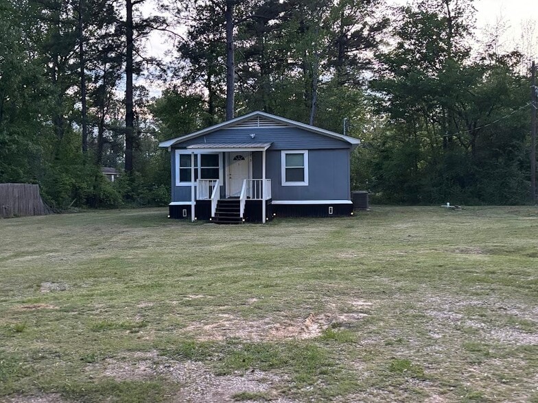 Building Photo - 2075 FM 2625