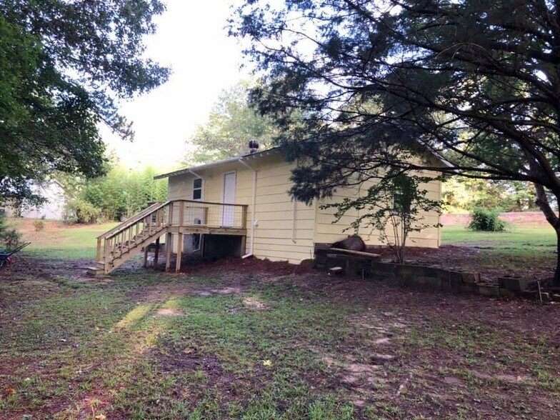 Building Photo - 2670 W Central Rd