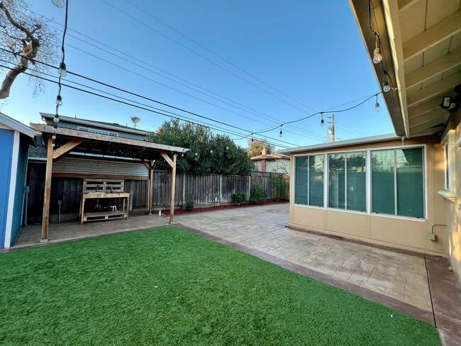 Building Photo - Beautifully remodeled one story house in Blossom Valley! $4700