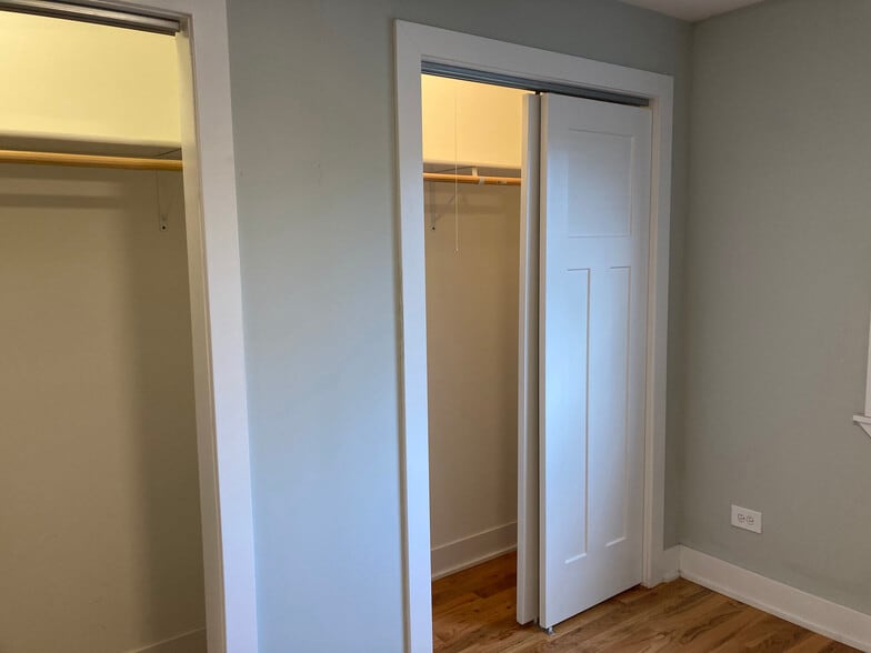 Building Photo - 696 Elm Pl