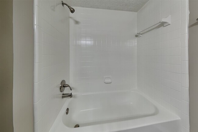 Building Photo - 25814 Richards Rd