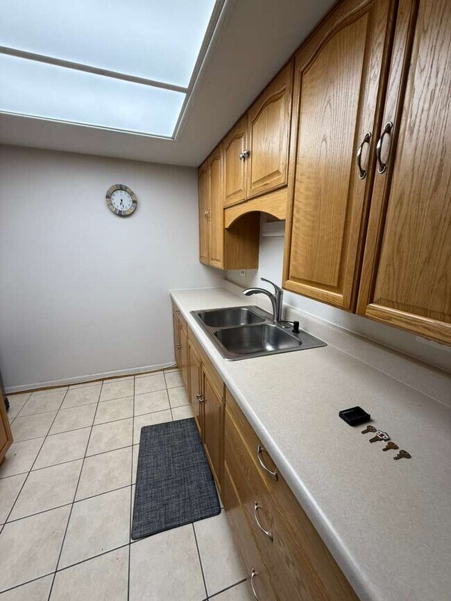Building Photo - 1410 Whispering Springs Cir