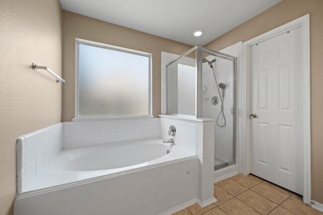 Building Photo - 15519 Elm Leaf Pl