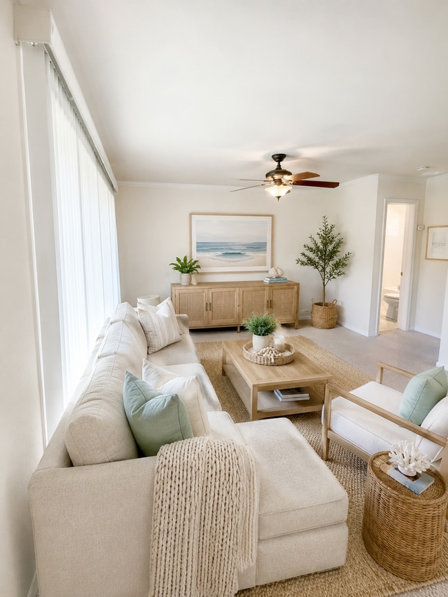 Building Photo - La Playa 1 bedroom, 1 bath Steps to Bay & Point Loma Village