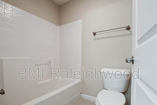 Building Photo - 1813 Baldhead Island Dr