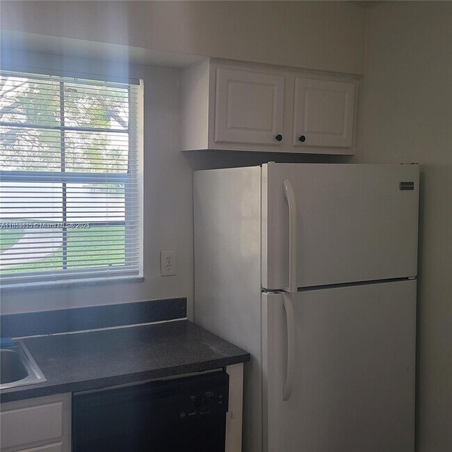 Building Photo - 2091 NW 96th Terrace