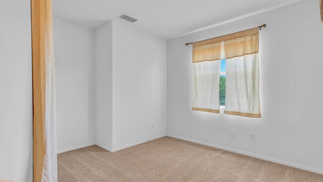 Building Photo - 1023 Via Fortuna