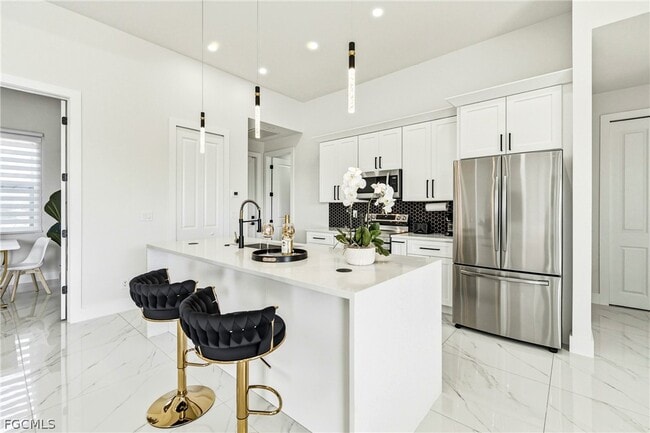 Building Photo - 922 NW 8th Terrace