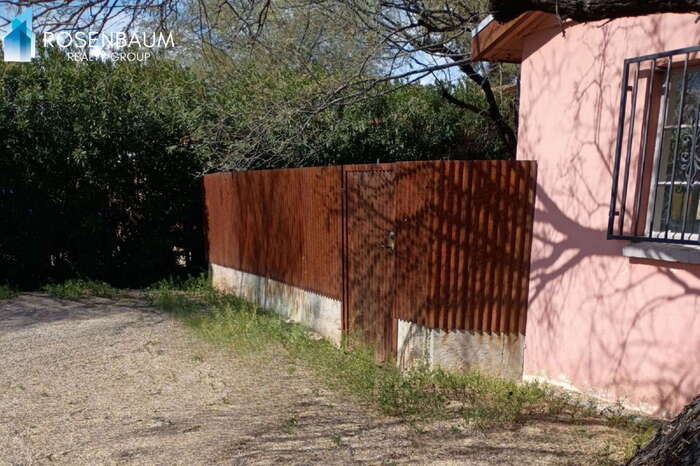 Building Photo - 3433 E Pima St